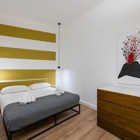 Lioy 25 By Napoliapartments Pensión Nápoles